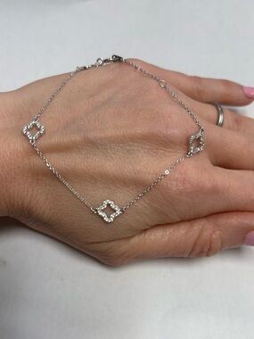 Suzy Levian Sterling Silver White Cubic Zirconia Clover Bracelet NWT